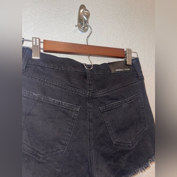 Kendal + Kylie Womens Distressed Black Icon Stretch Shorts Size 0 / 24 - Picture 5 of 6